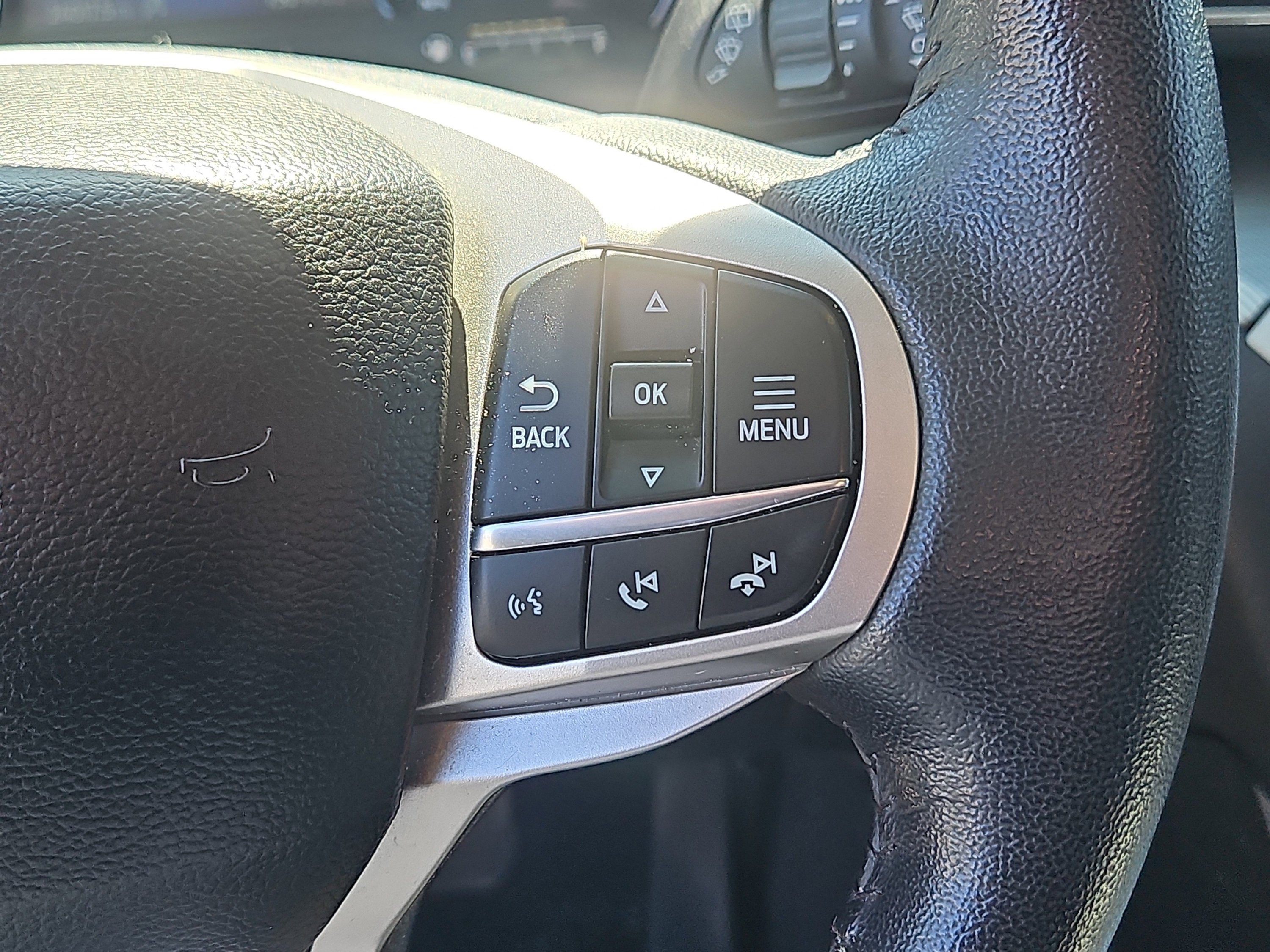 Certified 2023 Ford Explorer XLT w/ Equipment Group 202A AWD/4WD image 20