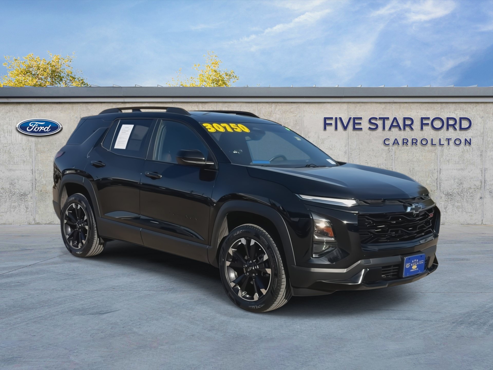 Used 2025 Chevrolet Equinox RS FWD image 2