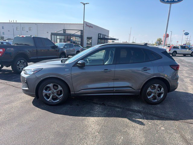 Certified 2024 Ford Escape ST-Line w/ Equipment Group 301A FWD image 2
