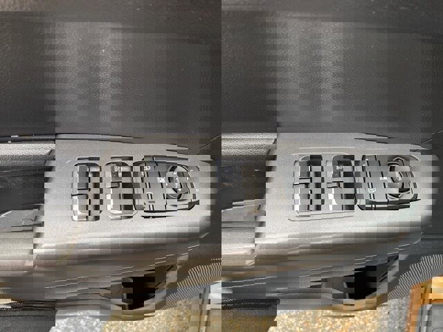 Used 2021 Kia Sportage LX image 14