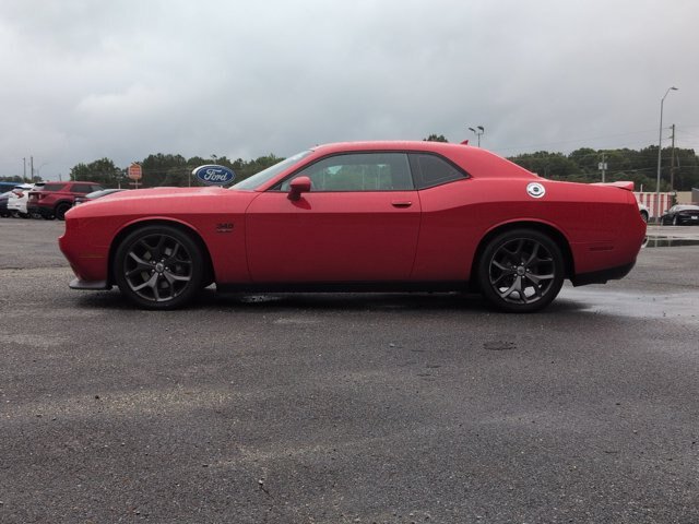 Used 2019 Dodge Challenger R/T RWD image 7