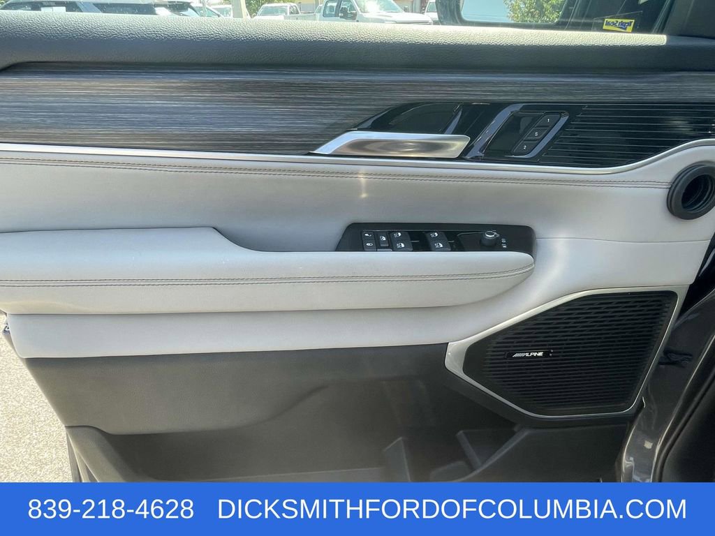 Used 2024 Jeep Wagoneer Series II w/ HD Trailer Tow Package image 15