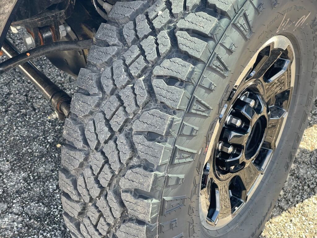 Certified 2026 Ford F350 Platinum w/ Tremor Off-Road Package image 32