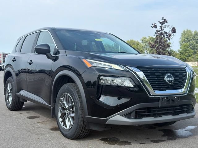 Used 2023 Nissan Rogue S AWD/4WD image 1