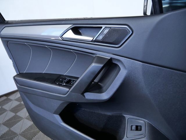 Used 2022 Volkswagen Tiguan SE image 26