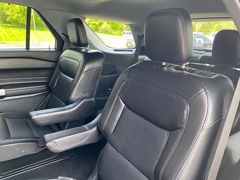 Certified 2023 Ford Explorer Limited w/ Limited Technology Package AWD/4WD image 35