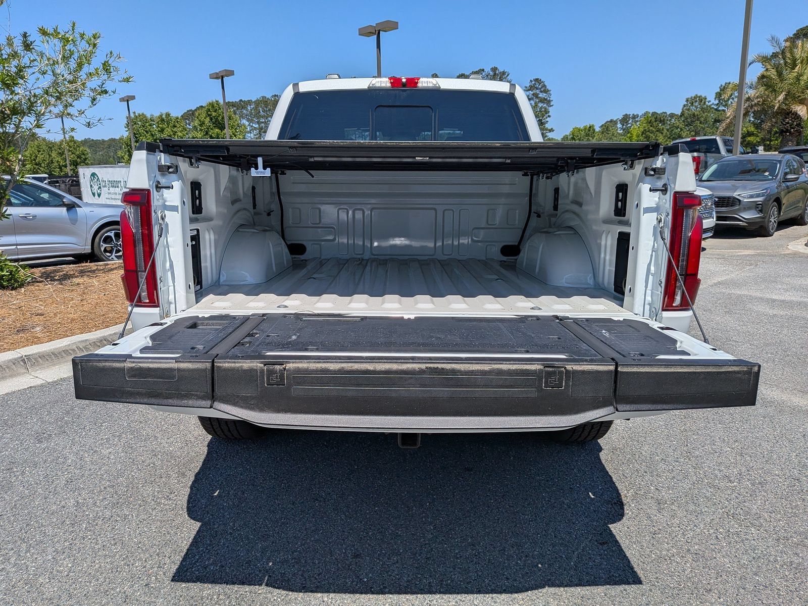 Certified 2025 Ford F150 Platinum w/ Equipment Group 702A High AWD/4WD image 7