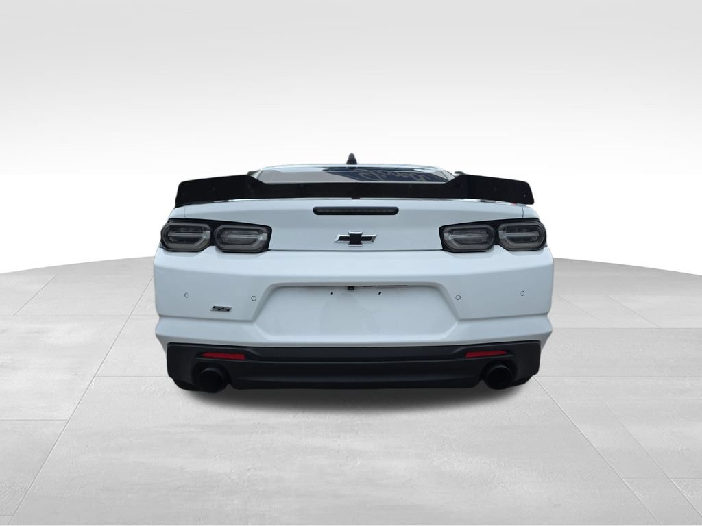 Used 2020 Chevrolet Camaro SS RWD image 7