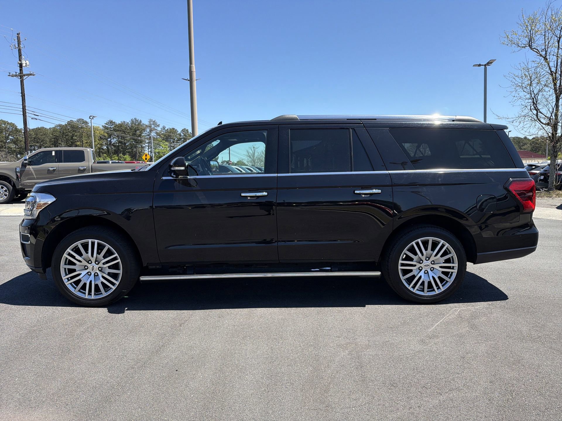 Certified 2024 Ford Expedition Max Limited AWD/4WD image 6