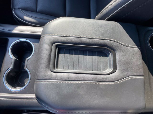 Used 2023 GMC Yukon SLT w/ SLT Luxury Package RWD image 25
