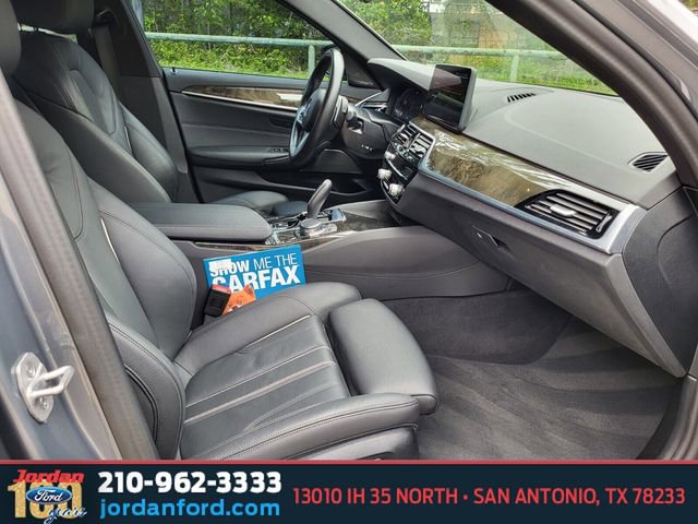 Used 2023 BMW 540i w/ M Sport Package RWD image 11