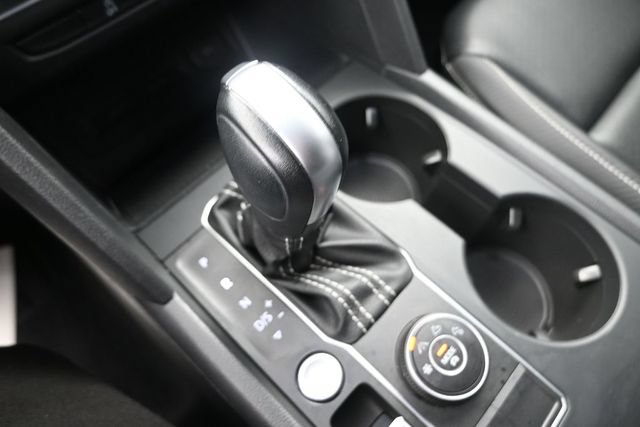 Used 2022 Volkswagen Atlas Cross Sport SE AWD/4WD image 13