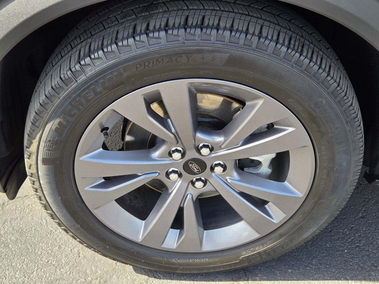 Certified 2023 Ford Explorer XLT w/ Equipment Group 202A RWD image 9