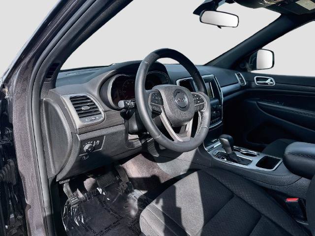 Used 2018 Jeep Grand Cherokee Laredo AWD/4WD image 6