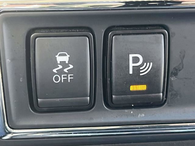 Used 2021 Nissan Titan SV w/ SV Convenience Package image 18