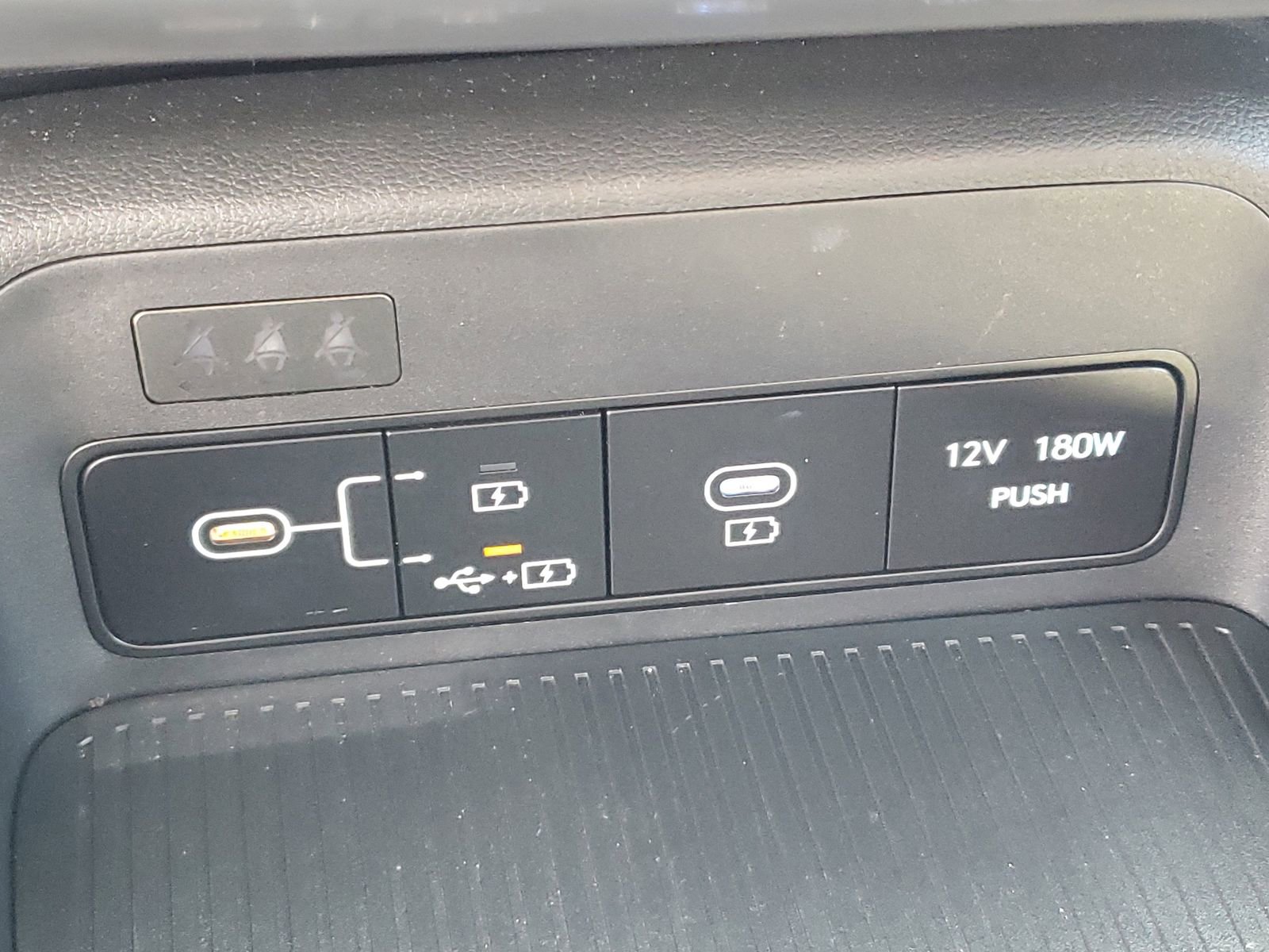 Used 2025 Hyundai Kona SE FWD image 24
