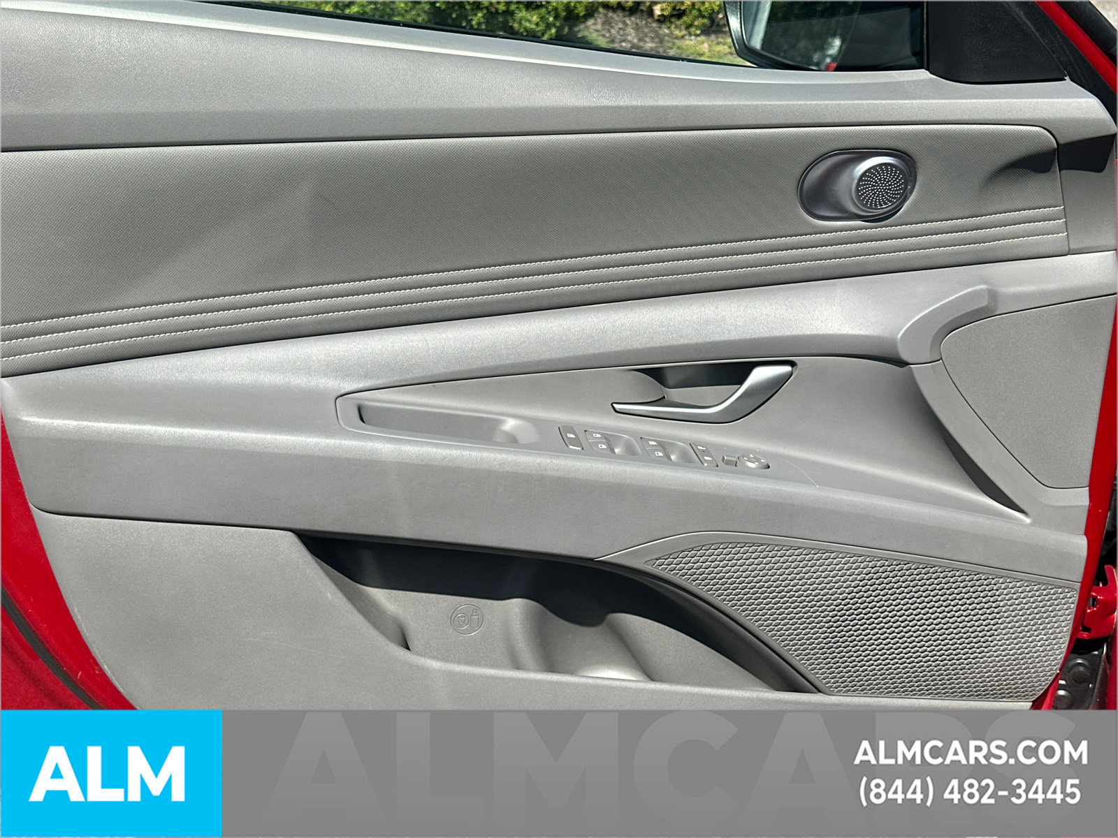 Used 2025 Hyundai Elantra SEL FWD image 11