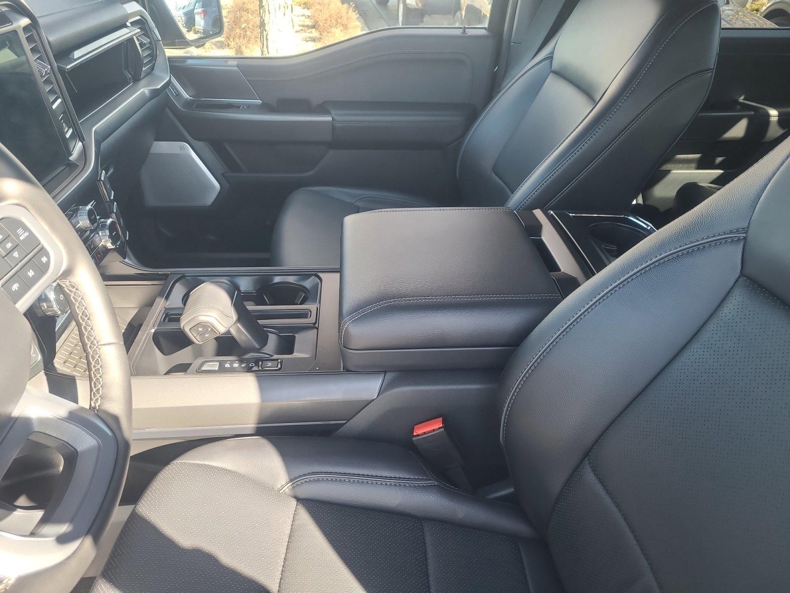 Certified 2025 Ford F150 Lariat w/ Equipment Group 502A High image 15