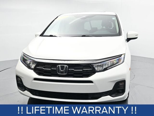Used 2025 Honda Odyssey Touring image 3