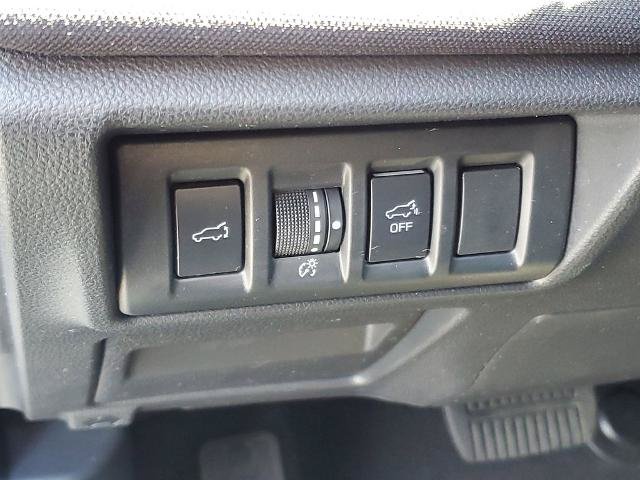 Used 2024 Subaru Outback Premium AWD/4WD image 8