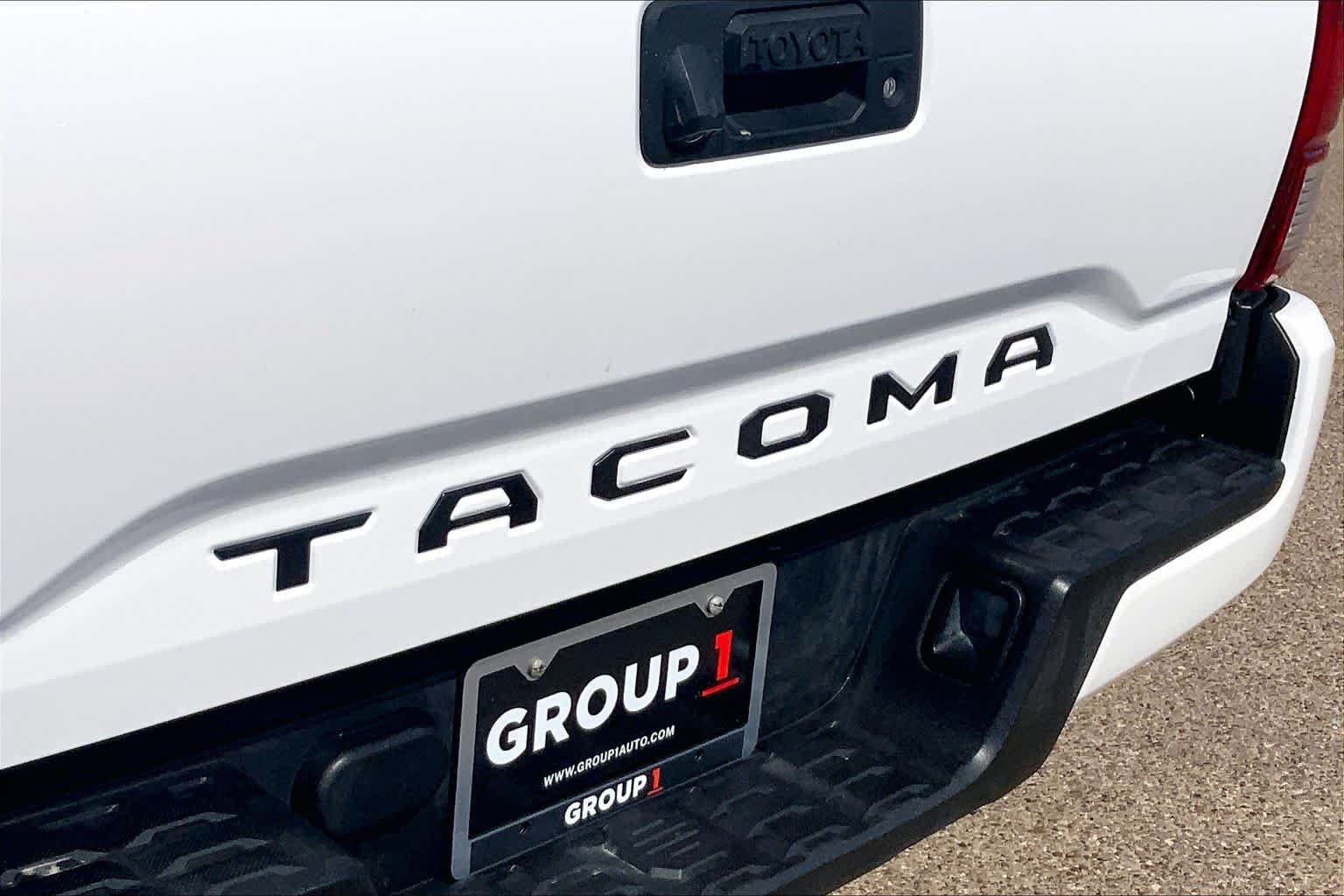 Used 2021 Toyota Tacoma SR w/ SR Convenience Package RWD image 10