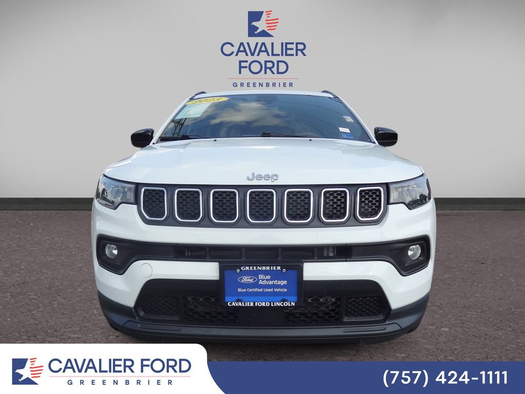 Used 2023 Jeep Compass Latitude w/ Sun and Sound Group AWD/4WD image 5