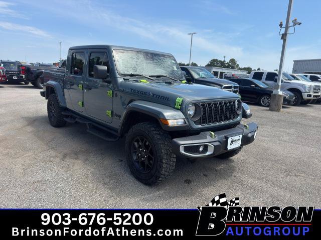 Used 2025 Jeep Gladiator Sport AWD/4WD image 3