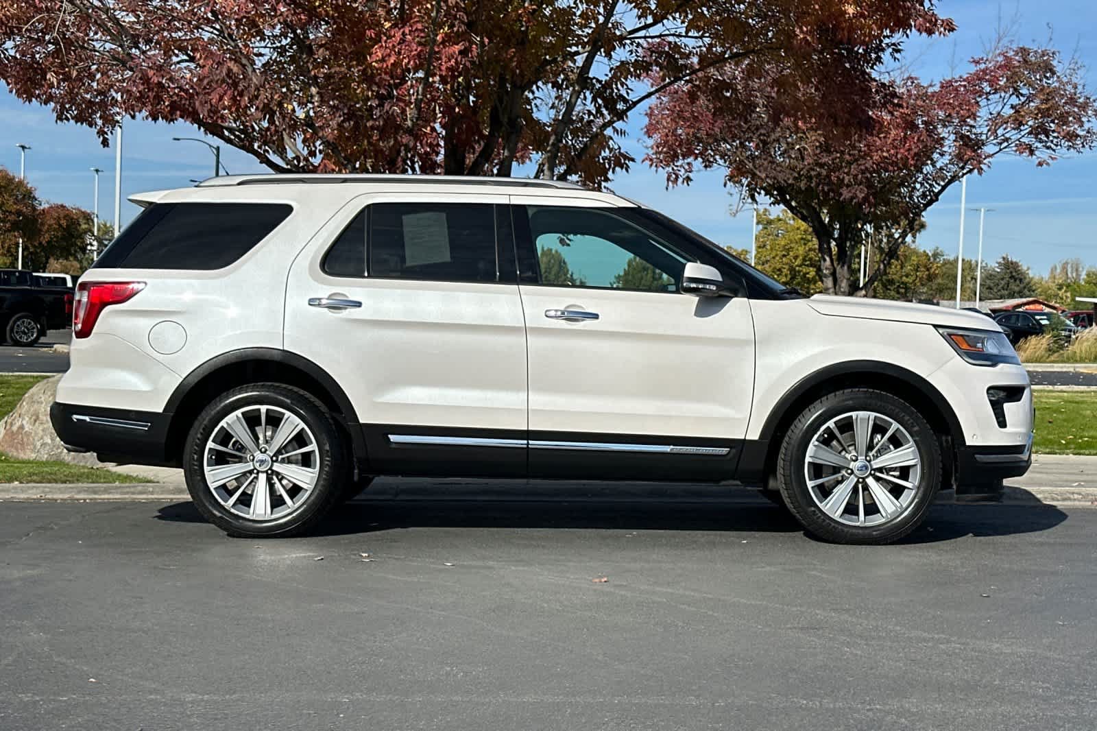 Certified 2018 Ford Explorer Limited w/ Equipment Group 301A AWD/4WD image 8