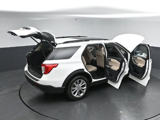 Certified 2024 Ford Explorer XLT w/ Equipment Group 202A AWD/4WD image 59