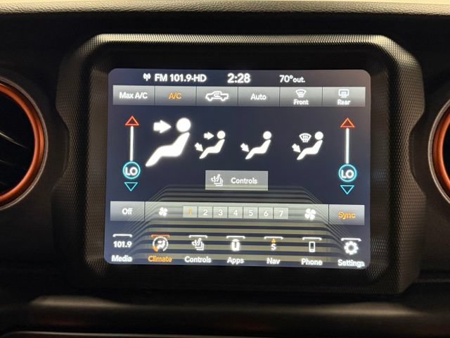 Used 2023 Jeep Gladiator Mojave w/ Cold Weather Group AWD/4WD image 26