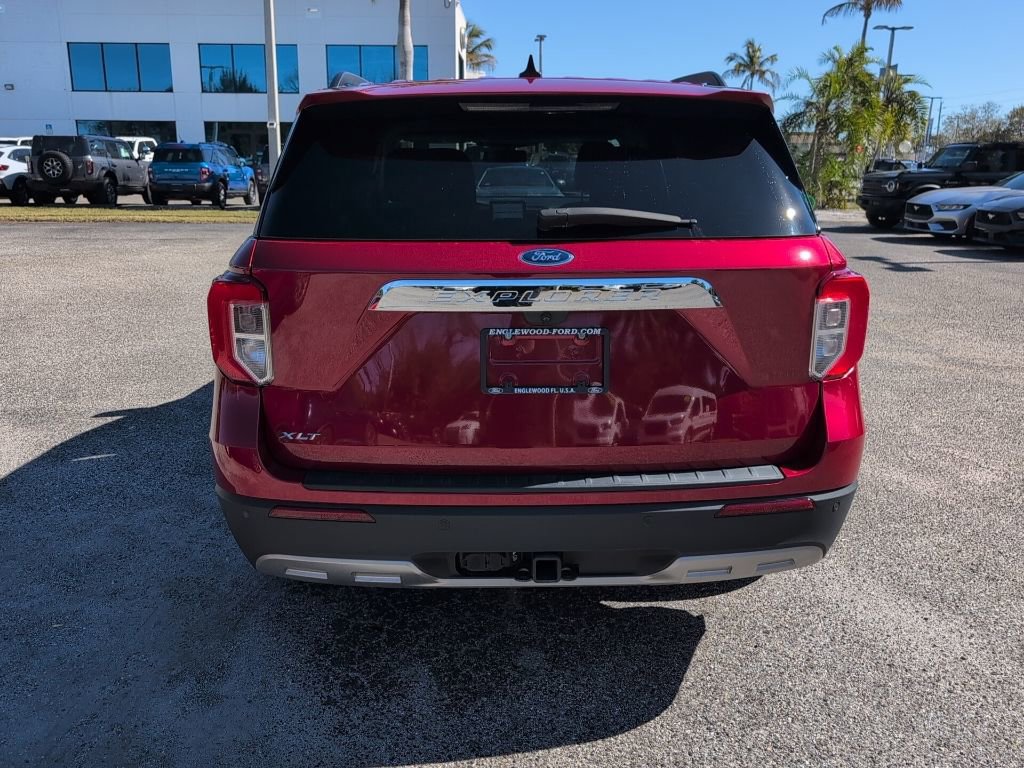 Certified 2024 Ford Explorer XLT w/ Equipment Group 202A image 4