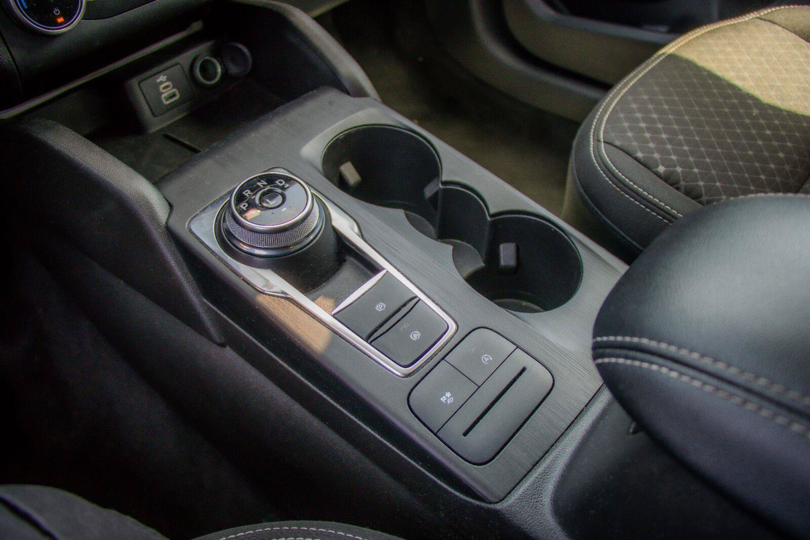 Certified 2025 Ford Escape Active AWD/4WD image 16