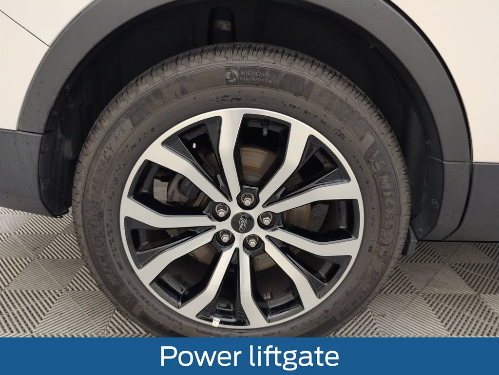 Certified 2017 Ford Explorer Limited w/ Equipment Group 301A FWD image 21