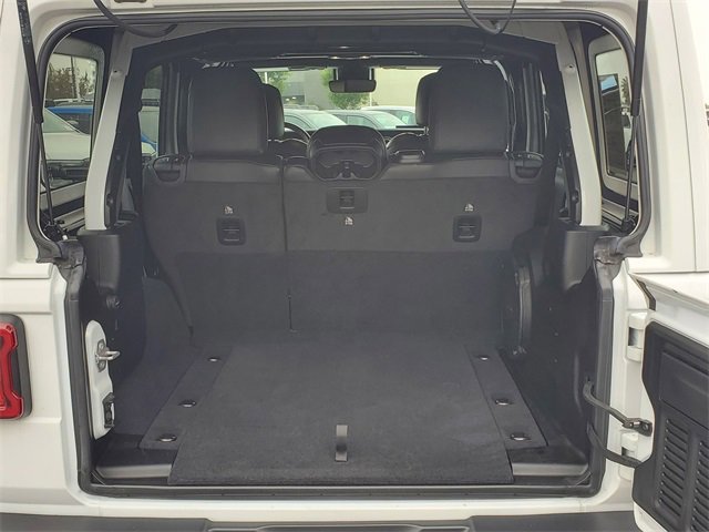Used 2020 Jeep Wrangler Unlimited Sahara image 23
