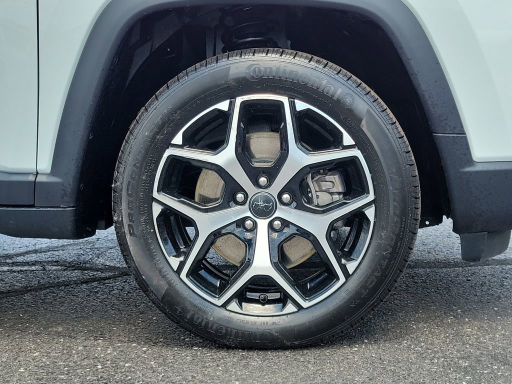 Used 2025 Jeep Compass Limited AWD/4WD image 9