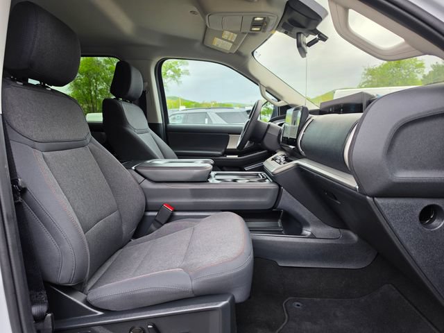 Certified 2025 Ford Expedition Active AWD/4WD image 14