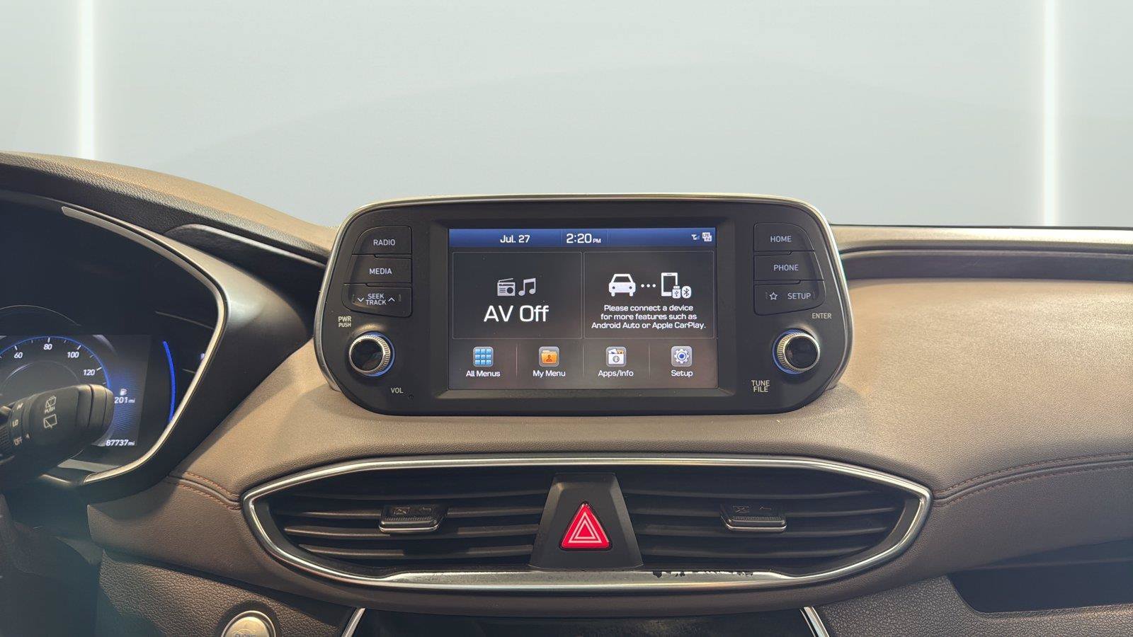 Used 2019 Hyundai Santa Fe Limited AWD/4WD image 18