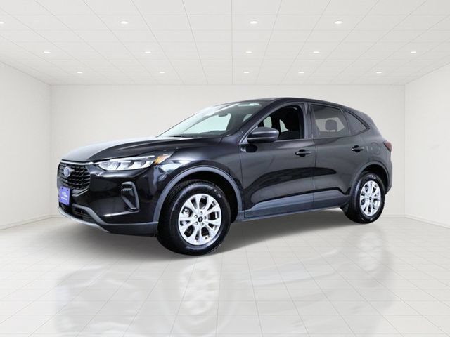 Certified 2025 Ford Escape Active AWD/4WD image 2