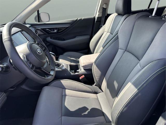Used 2025 Subaru Outback Onyx Edition AWD/4WD image 14
