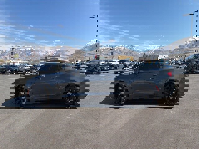 Used 2017 Chevrolet Camaro SS image 2