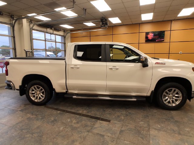 Used 2022 Chevrolet Silverado 1500 LT AWD/4WD image 8