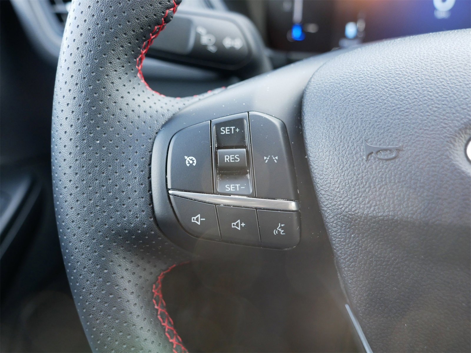 Certified 2025 Ford Escape ST-Line image 30