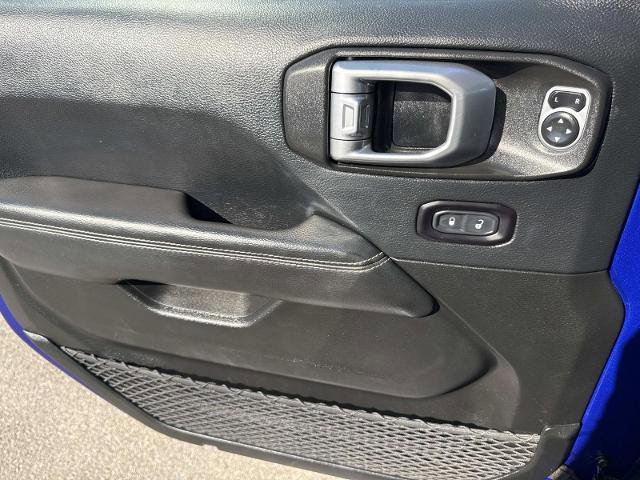 Used 2019 Jeep Wrangler Unlimited Sahara AWD/4WD image 15