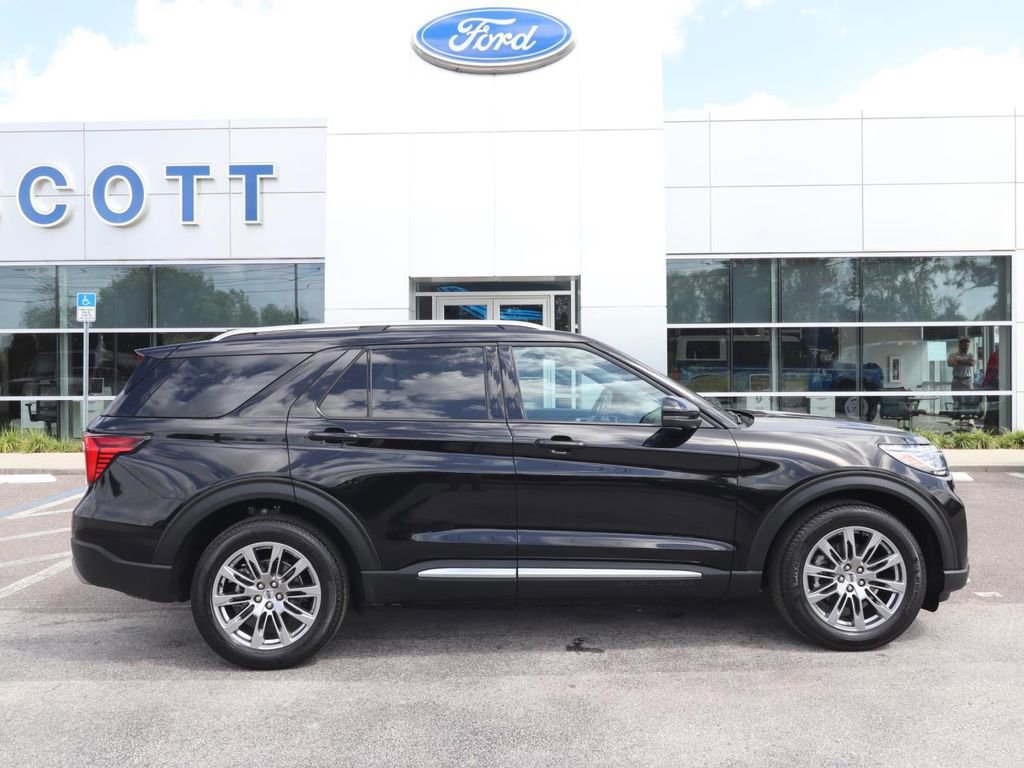 Certified 2025 Ford Explorer Platinum image 6