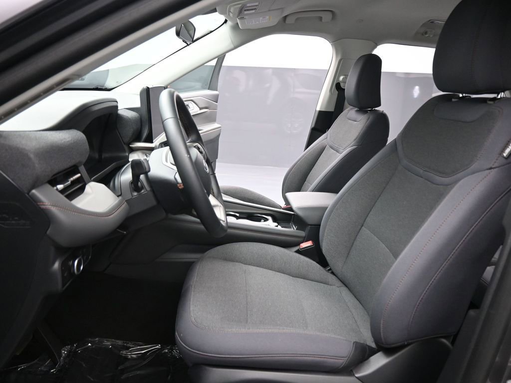 Certified 2025 Ford Explorer Active image 10