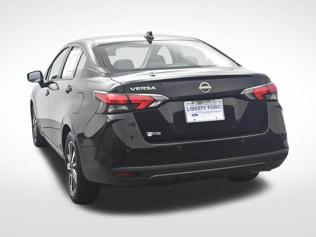 Used 2025 Nissan Versa SV FWD image 9