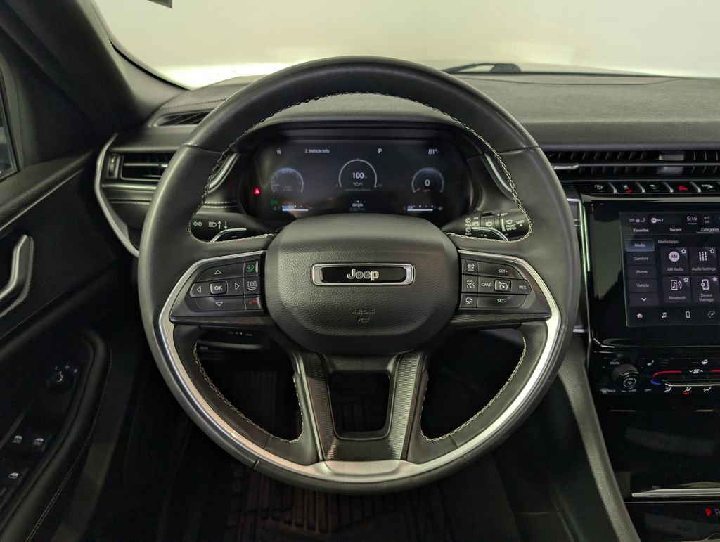 Used 2023 Jeep Grand Cherokee Altitude AWD/4WD image 18