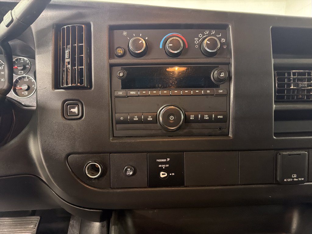 Used 2025 GMC Savana 2500 w/ Driver Convenience Package RWD image 22