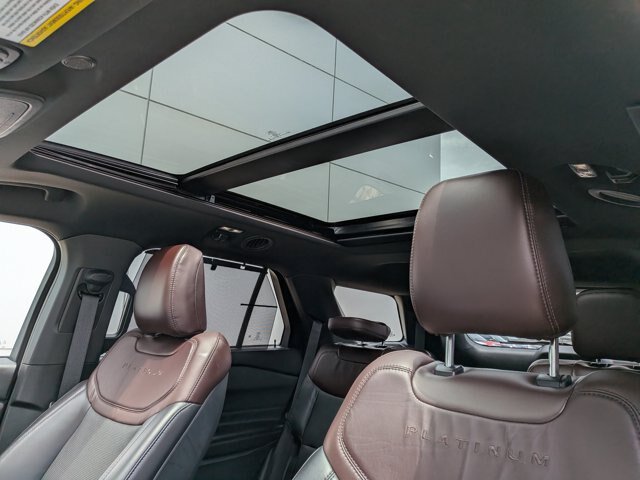 Certified 2020 Ford Explorer Platinum w/ Premium Technology Package AWD/4WD image 18