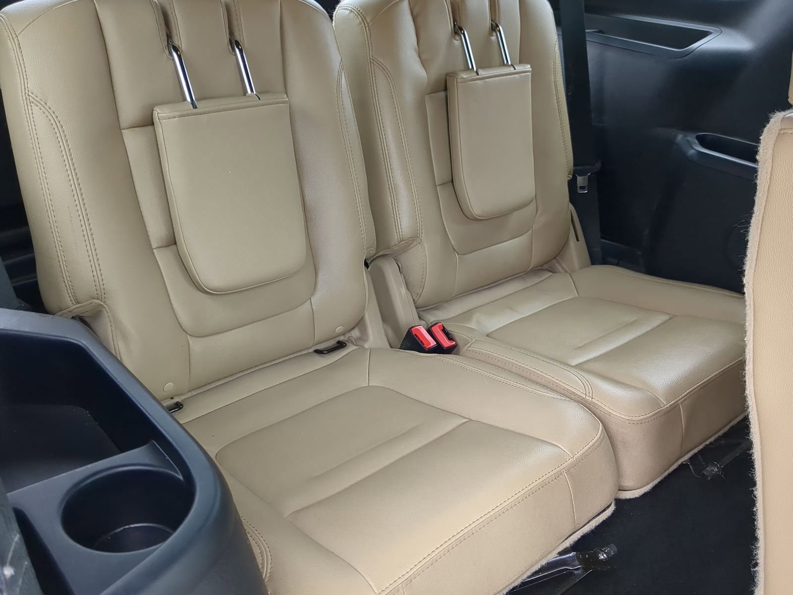 Certified 2017 Ford Explorer XLT w/ Equipment Group 202A image 29